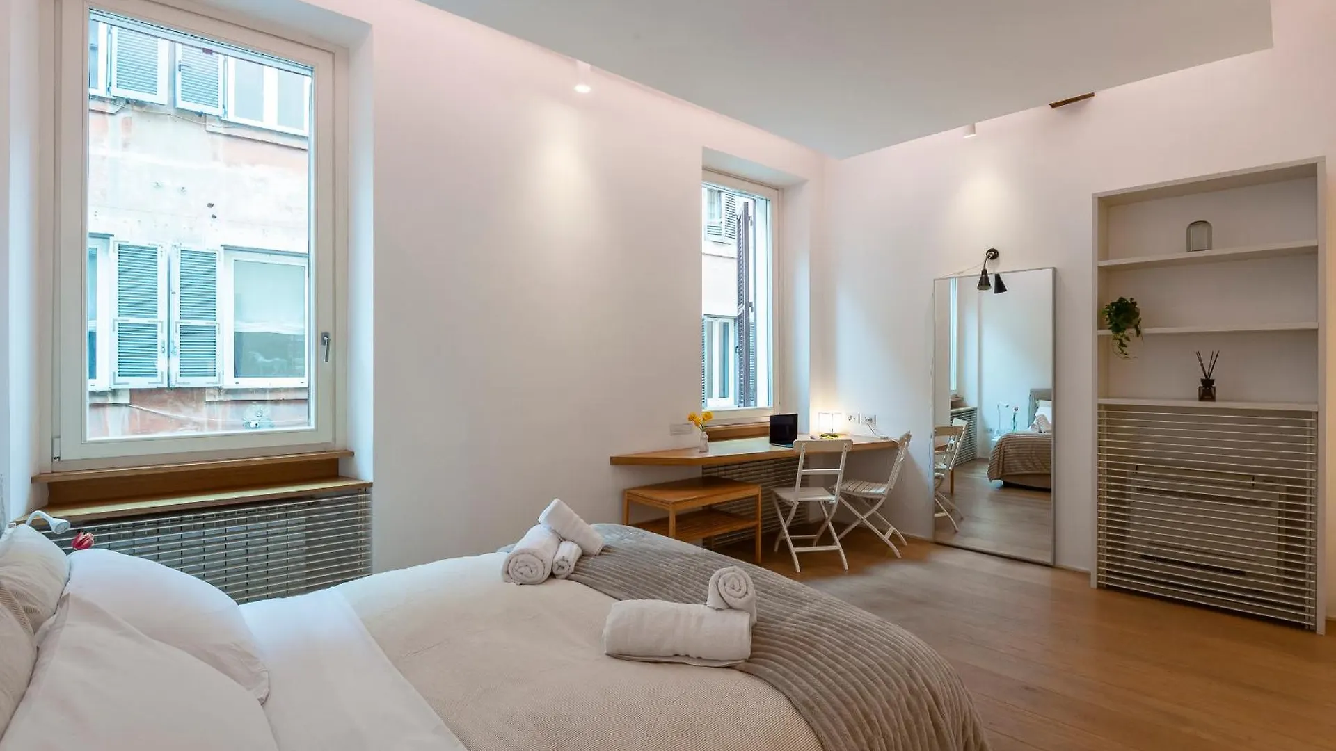 Apartment Coronari Navona Luxury 1 Bedroom 2 Bathrooms Rome Italy