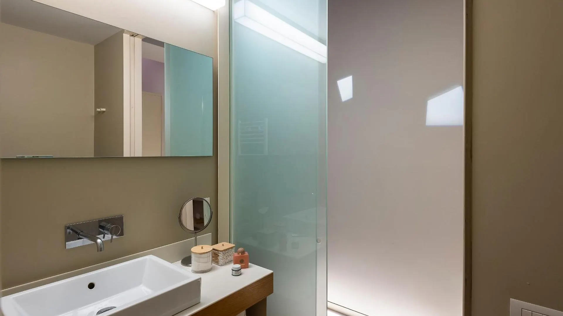 Coronari Navona Luxury 1 Bedroom 2 Bathrooms Rome Italy