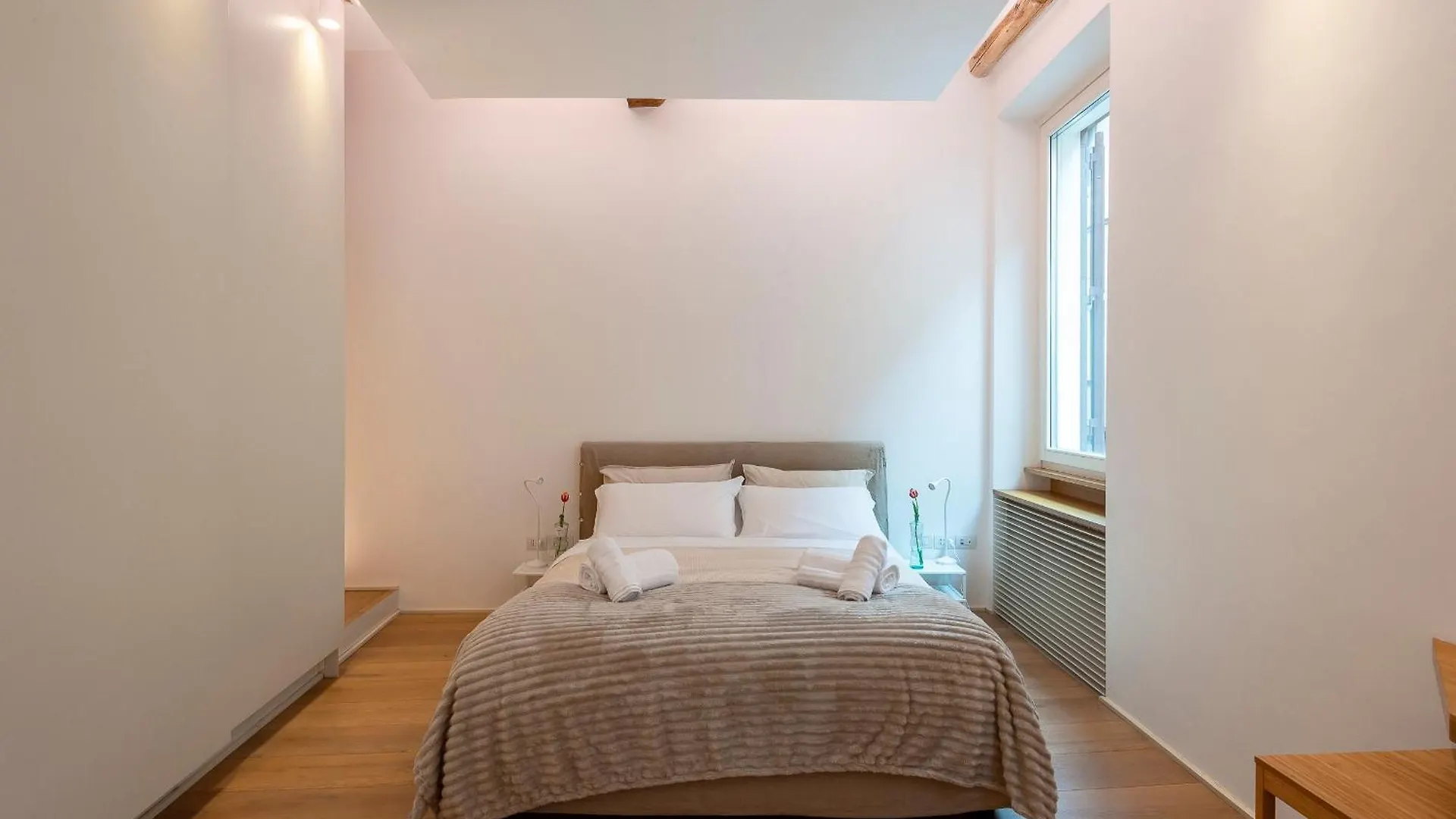 Apartment Coronari Navona Luxury 1 Bedroom 2 Bathrooms Rome Italy